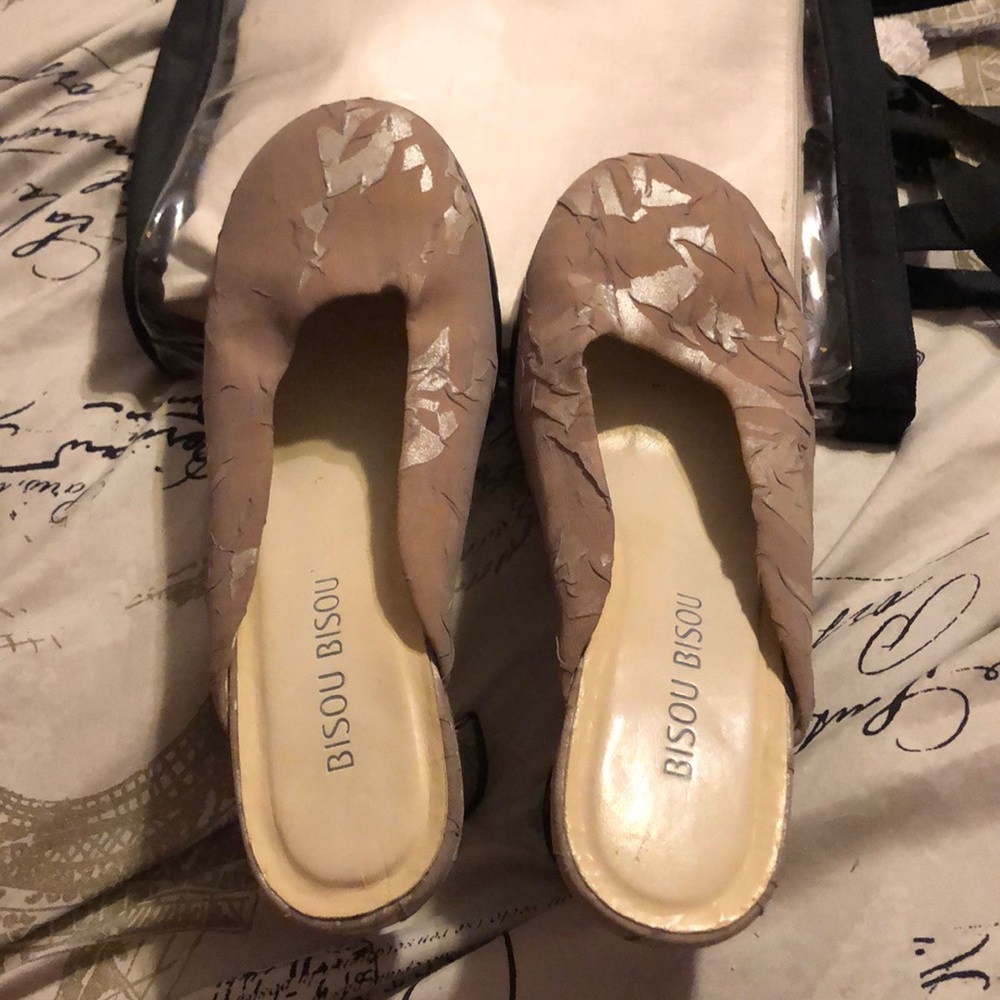 Vintage bisou bisou mules.